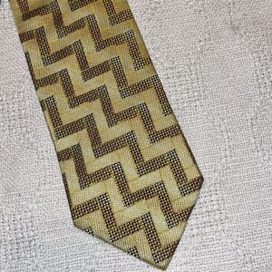Ermenegildo Zegna Men’s Dress Tie Size 57” 3.75” Gold Geometric Business Formal